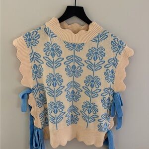 &merci Scallop Ribbed Sweater Vest